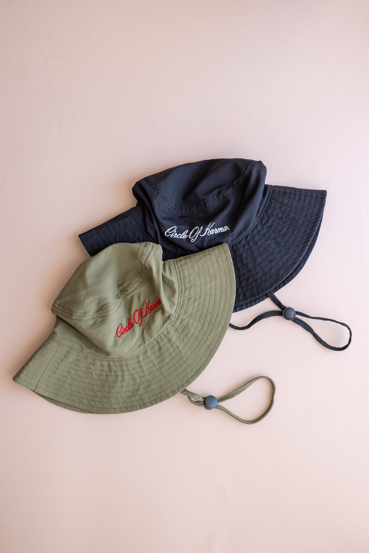 Bucket hat chaki