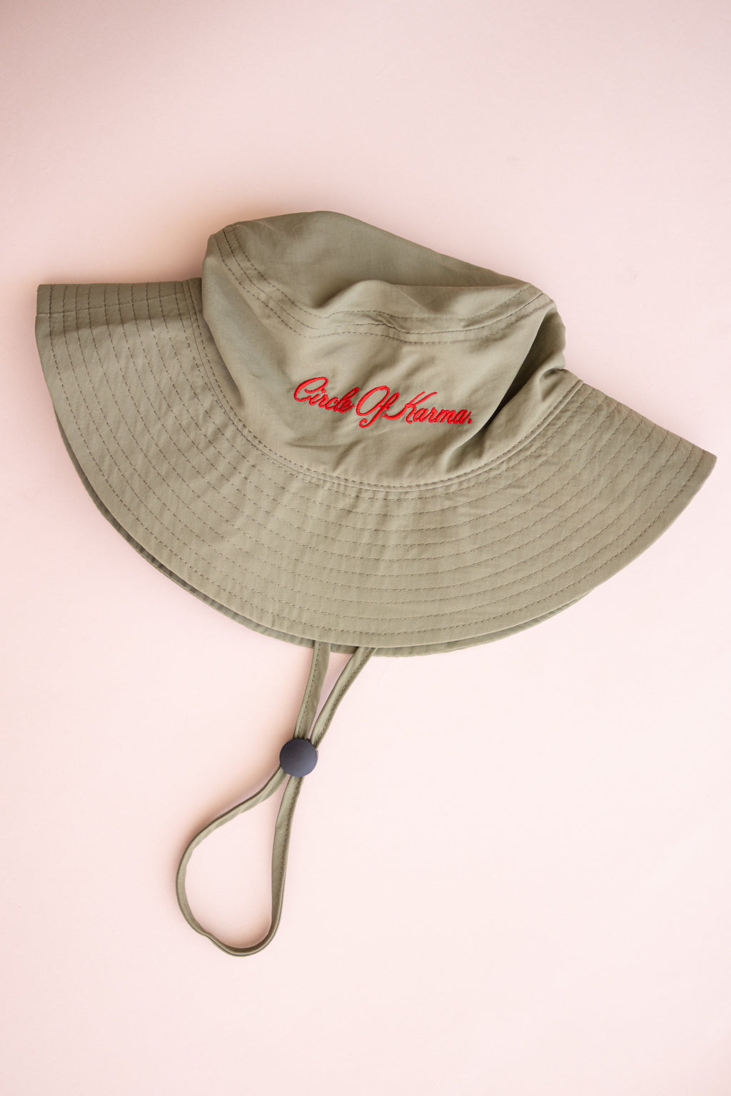 Bucket hat chaki