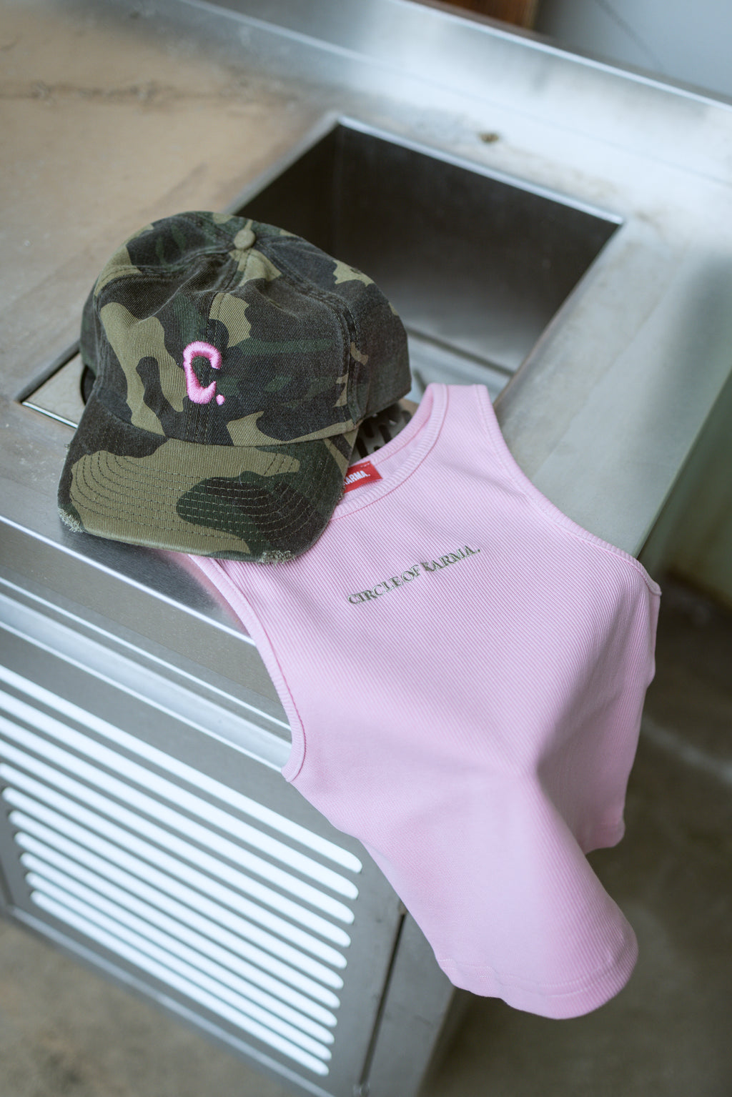 Camo pink hat